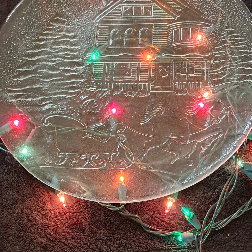 VINTAGE "LIBBEY" CHRISTMAS SLEIGH RIDE RAISED GLASS HOLIDAY PLATTER